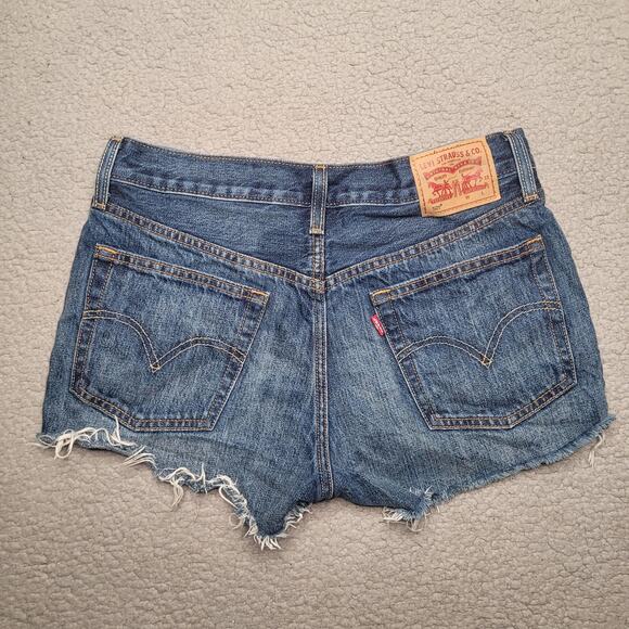 Levis 501 Shorts Womens 27 Blue Denim Cutoff Raw Hem Cherry Embroidered Boho - Picture 3 of 8